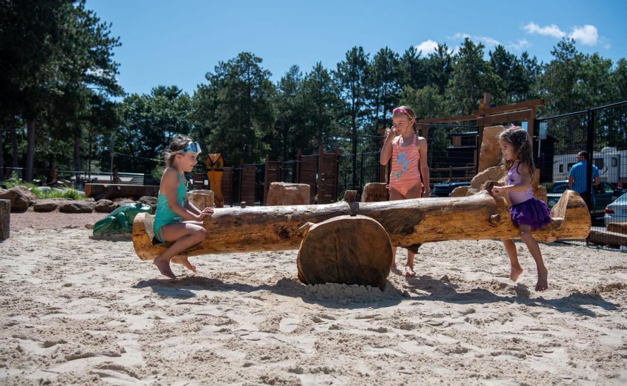 Natura Treescape Resort Wisconsin Dells Extérieur photo