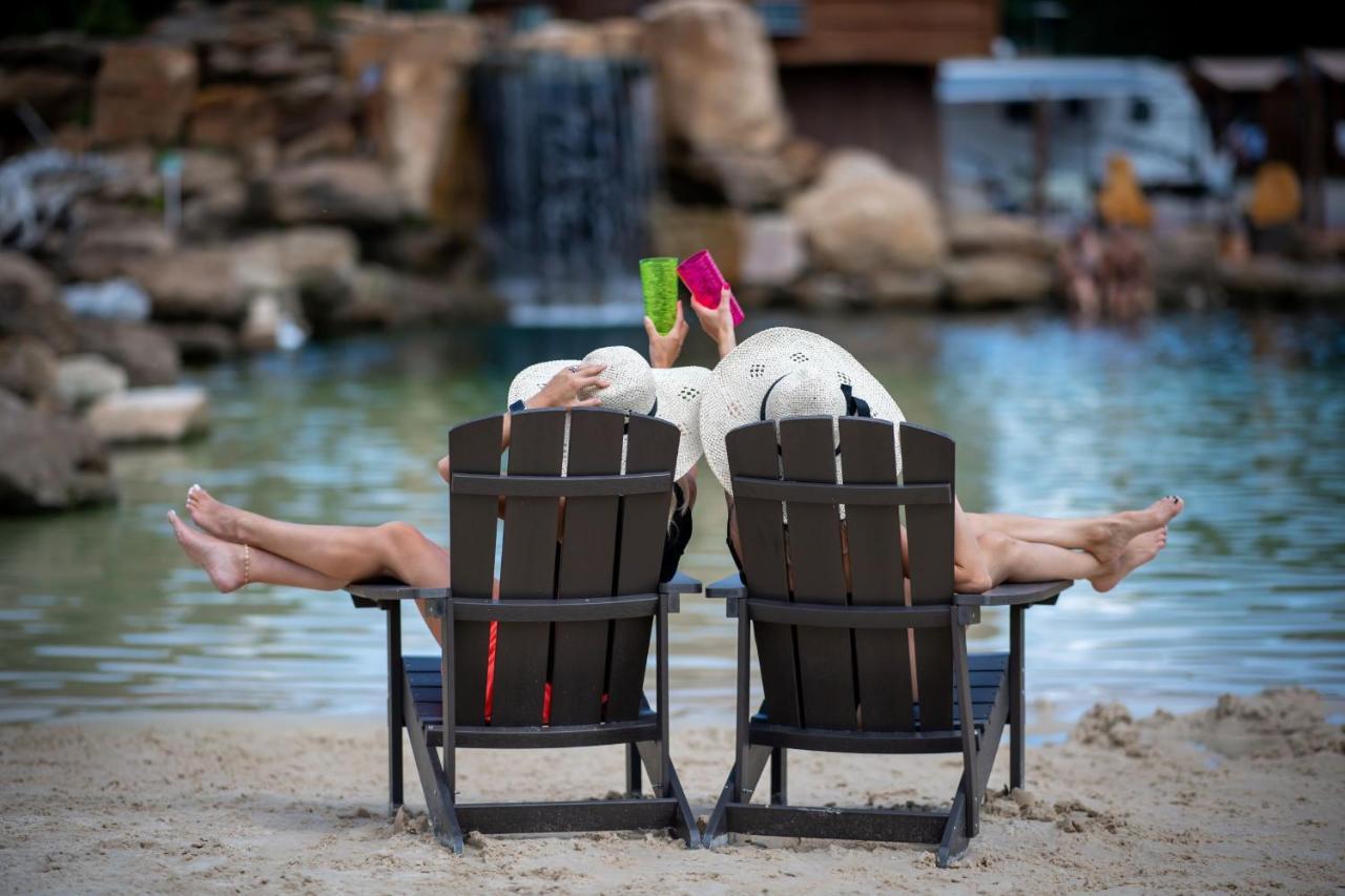 Natura Treescape Resort Wisconsin Dells Extérieur photo