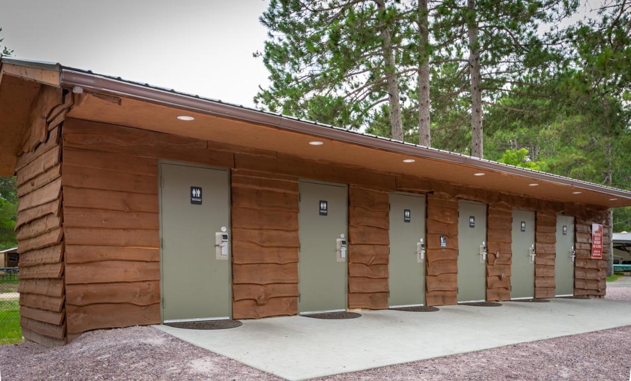 Natura Treescape Resort Wisconsin Dells Extérieur photo